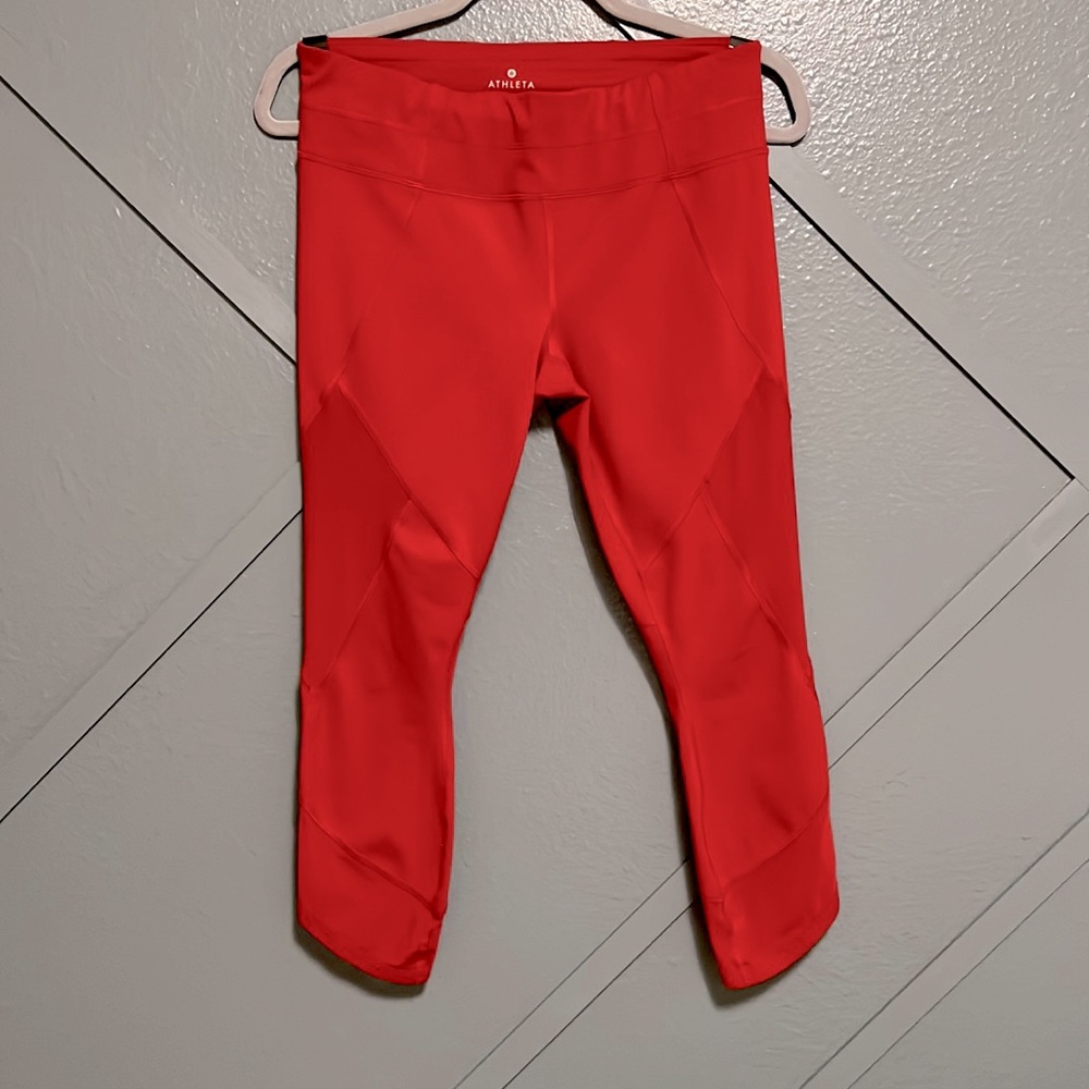 ATHLETA Aura Cropped Mesh Athletic Leggings Red - size Medium M